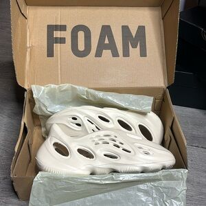 Yeezy Foam Runner “Sand”